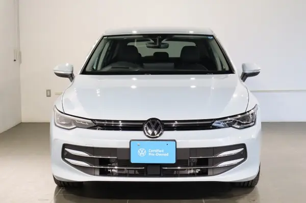 2025 Volkswagen Golf — photo 1