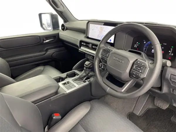 2025 Land Cruiser 250 — photo 3
