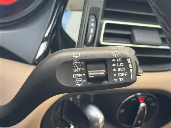 2024 Porsche Macan — photo 2 | Tuminion Kenya