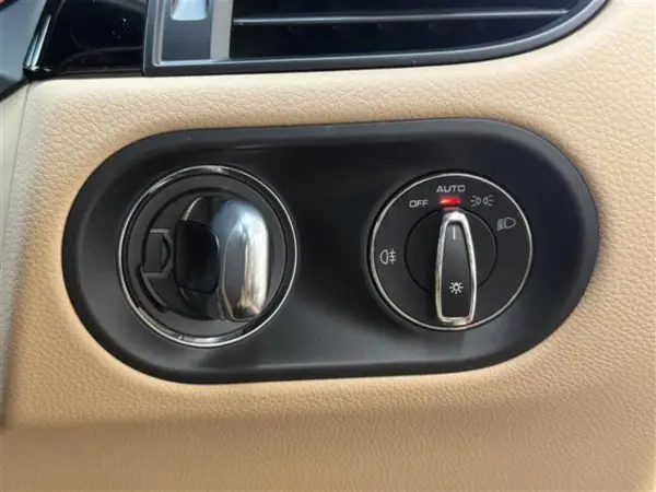 2024 Porsche Macan — photo 3 | Tuminion Kenya
