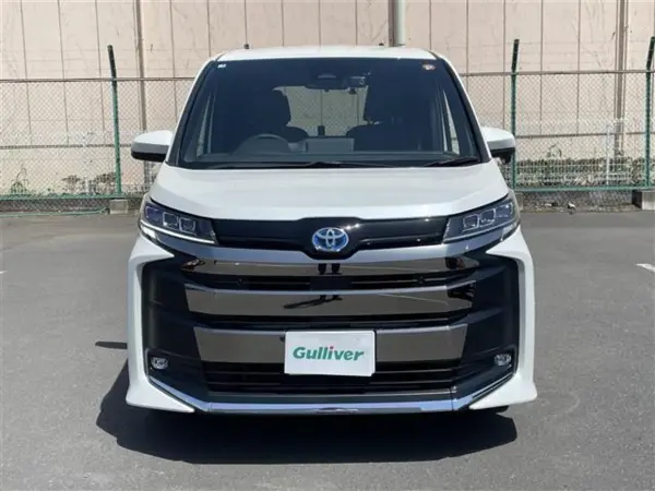 Toyota Noah 1.8 Hybrid S-Z Comfort Convenience Package — photo 9