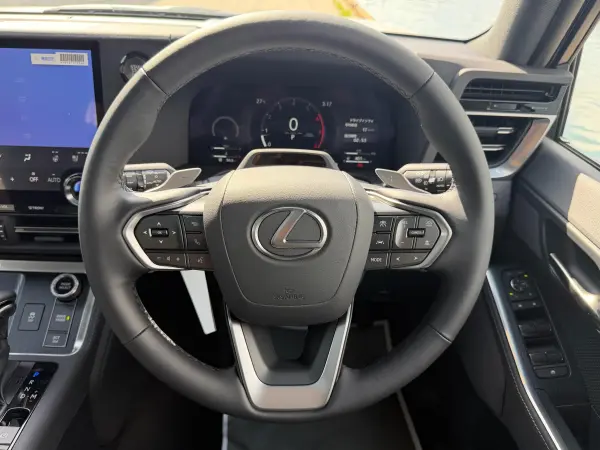 2026 Lexus Gx — photo 2