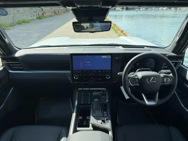 2026 Lexus Gx — photo 3