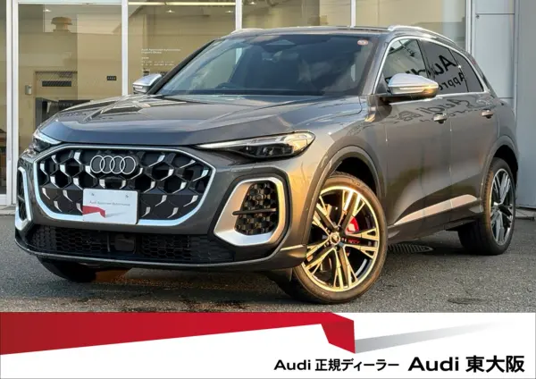 Audi SQ5 3.0 4WD Current Model / Technology Package Pro / Lighting Package / Red Calipers / OP 21-inch AW / Passenger Monitor / Electric Steering Heater / Rear Seat Heater / Matrix LED / OLED Rear Light / Rear Shade / Certified Used Car (Daytona Gray PE)