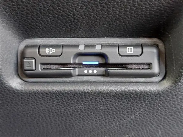 2021 Honda Fit — photo 7 | Tuminion Kenya