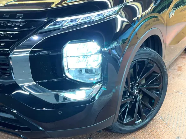 2023 Mitsubishi Outlander — photo 9 | Tuminion Kenya