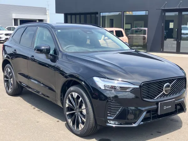 2025 Volvo Xc60 — photo 3
