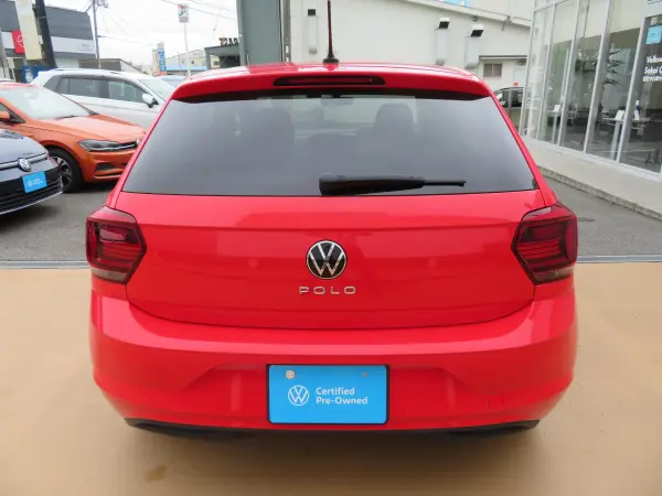 Volkswagen Polo TSI Comfortline One Owner DiscoverMedia App-Connect (Apple CarPlay, Android Auto) LED Light Keyless Entry Bluetooth Hands-Free Pre-Crash Brake System Auto Light Rain Sensor R15 Alloy Wheels Rear Camera (Flash Red) — photo 8