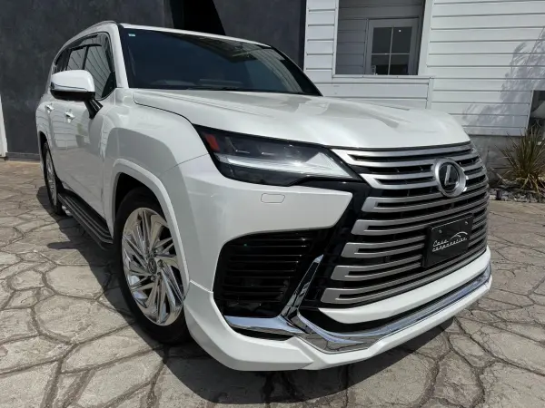 2023 Lexus Lx — photo 2