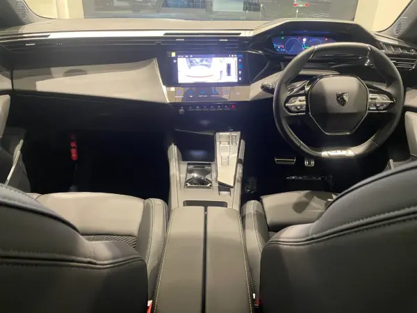 Peugeot 308 GT Plug-in Hybrid — photo 7