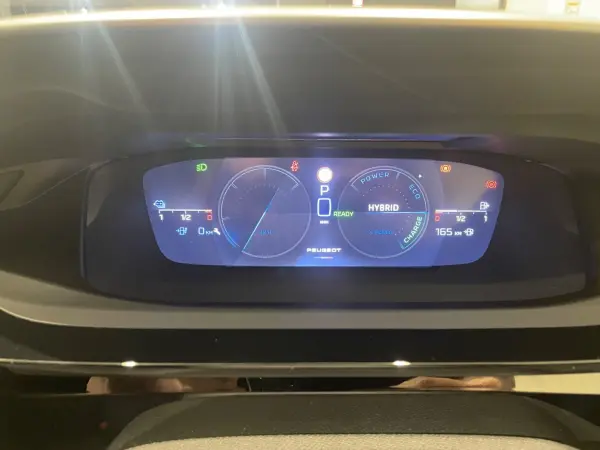 Peugeot 308 GT Plug-in Hybrid — photo 8
