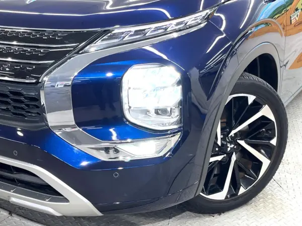 Mitsubishi Outlander PHEV 2.4 P 4WD — photo 8