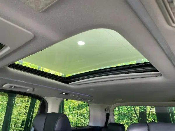 2021 Toyota Alphard — photo 3