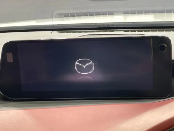 2024 Mazda 3 Fastback — photo 3