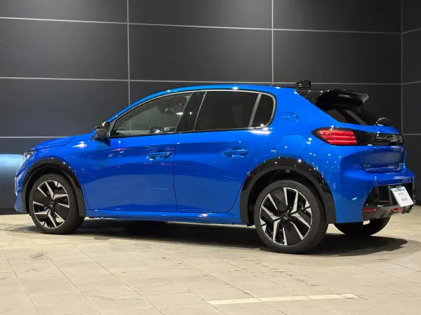 2025 Peugeot 208 — photo 3