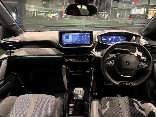 Peugeot 208 GT Hybrid — photo 7