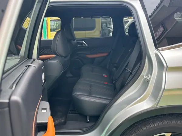 Mitsubishi Outlander PHEV 2.4 P 4WD — photo 8