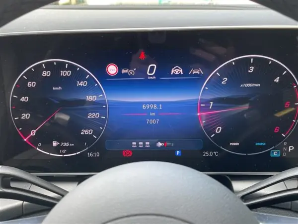 2025 Mercedes-benz Glc — photo 3