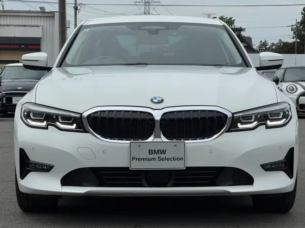 BMW 3 Series 320d xDrive Diesel Turbo 4WD Comfort Package Plus Package 17-inch AW Power Trunk Seat Heater Active Cruise Control Driving Assist Lane Keep Assist Touch Panel Navigation Rear Camera Wireless Charger ETC2.0 Non-Smoking Vehicle (Alpine White III) — thumbnail 1