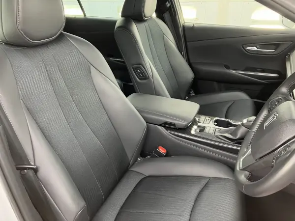 Toyota Crown Hybrid 2.5 RS Four 4WD — photo 8