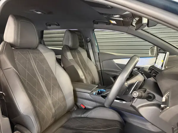 2018 Peugeot 5008 — photo 7 | Tuminion Kenya