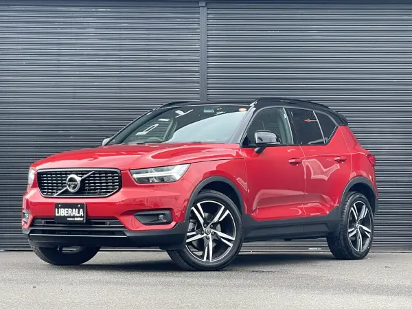 Volvo XC40 T4 AWD R-Design 4WD Black Interior Black Semi-Leather Surround View Camera Genuine HDD Navigation Full-Seg TV Bluetooth Apple CarPlay Front Power Seats All-Seat Heaters Steering Heater ACC BLIS LKA Steering Power Electric Tailgate LED Auto High Beam (Fusion Red Metallic/Black) — photo 9