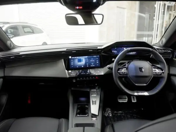Peugeot 308 GT Plug-in Hybrid — photo 7