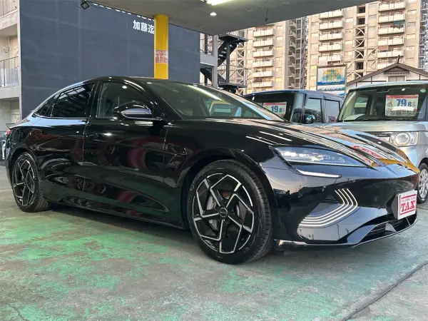 BYD Seal Base Model Corporate One Owner Glass Roof Genuine Navigation 360° Camera Dynaudio Speakers Leather Seats Power Seats Cruise Control LED Headlights SOS Call Collision Mitigation Brake Corner Sensors Misapplication Prevention (Cosmos Black) — thumbnail 1