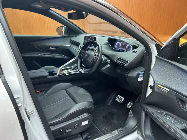 2020 Peugeot 5008 — photo 3
