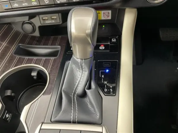 2021 Lexus Rx — photo 3