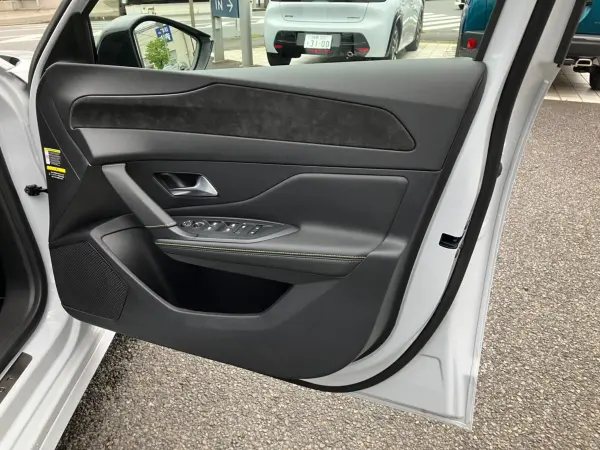 Peugeot 308 GT Hybrid — photo 8