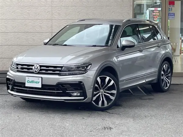 Volkswagen Tiguan TSI R-Line Dinadio One Owner / Genuine Navigation (CD/DVD/Full-Seg TV/Apple CarPlay/Android Auto) / Dinadio Premium Surround System / Full Leather Seats / Power Driver Seat (Gun Metallic) — photo 9