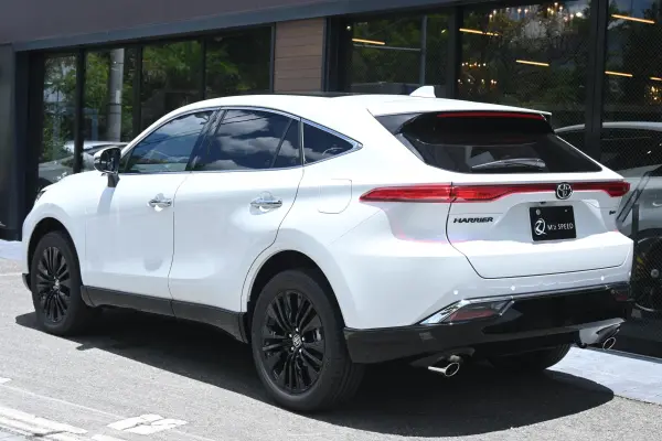 2026 Toyota Harrier — photo 3
