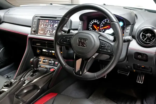 Nissan GT-R 3.8 Track Edition engineered by nismo 4WD Final Model One Owner Garage Kept with Shutter Non-Smoking Privacy Glass Floor Mats BOSE Sound Thatcham Anti-Theft RAYS Forged Aluminum 20-Inch Wheels (Meteor Flake Black Pearl) — photo 8