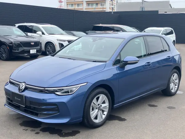 Volkswagen Golf eTSI Active Right Hand Drive / Blue / One Owner / Technology Package / ETC / Backup Camera / Obstacle Sensor / Lane Keep Assist / Auto Light / Seat Heater / MT Mode (Blue)