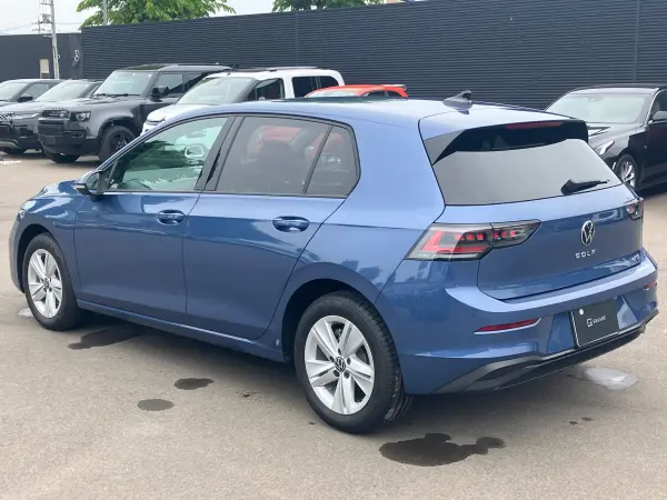 2024 Volkswagen Golf — photo 2