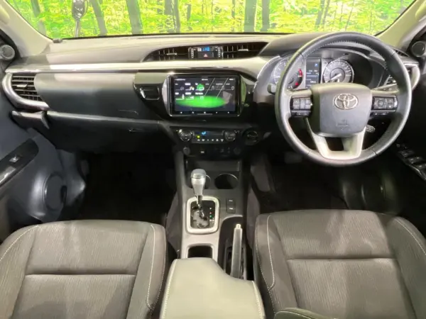 2023 Toyota Hilux — photo 2
