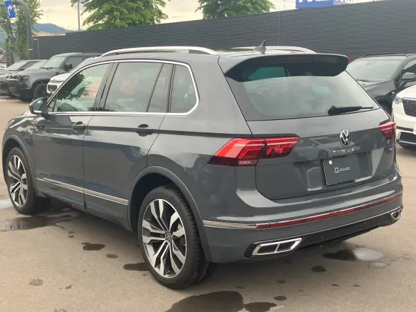 2024 Volkswagen Tiguan — photo 2