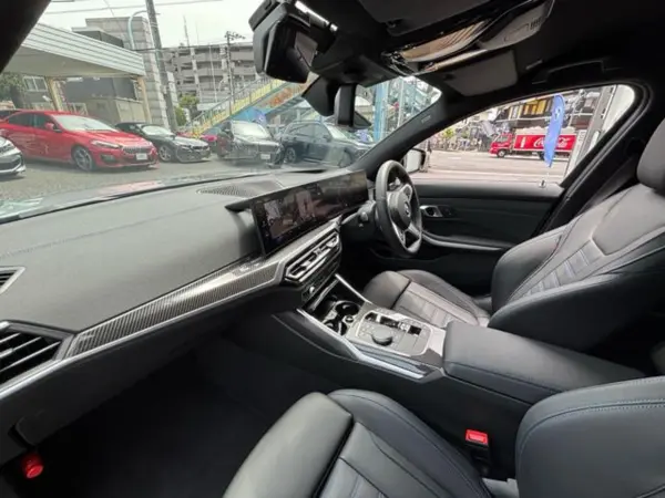 2024 Bmw 3 Series — photo 2 | Tuminion Kenya
