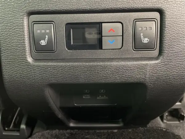Mitsubishi Outlander PHEV 2.4 P 4WD — photo 9