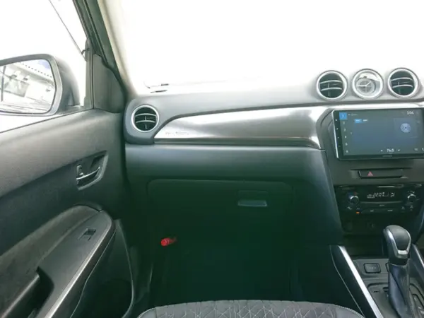 Suzuki Escudo 1.5 4WD Display Audio/Suzuki Safety/Seat Heater/Smart Key/Hill Descent Control/ETC/Bluetooth Connection/LED Headlights/Front Fog Lights/Paddle Shift/2-Year Inspection Included (Black Black) — photo 9