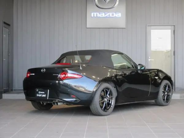 2025 Mazda Roadster — photo 3