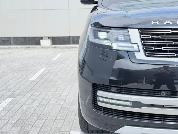 Land Rover Range Rover HSE 3.0L D350 Standard Wheelbase Diesel Turbo 4WD Certified Used Car 1 Owner Diesel Non-Smoking Vehicle Electric Side Step Sunroof Seat Massage & Cooler & Heater Head-Up Display Digital Inner Mirror Hands-Free Power Tailgate (Santorini Black (Metallic)) — photo 9