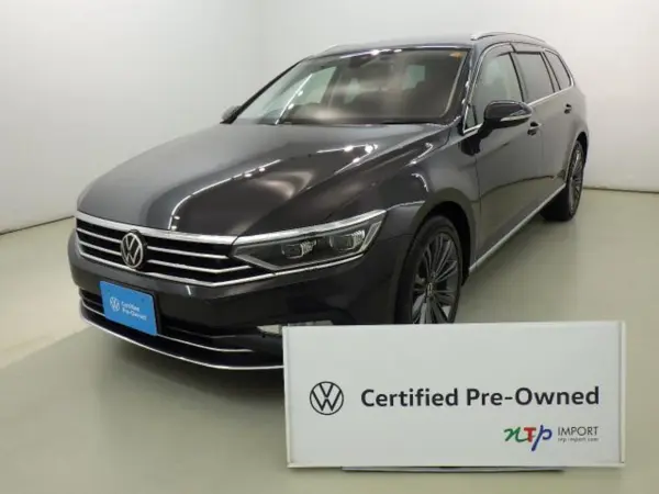 Volkswagen Passat Variant TSI Elegance Advance (Gray) — thumbnail 1