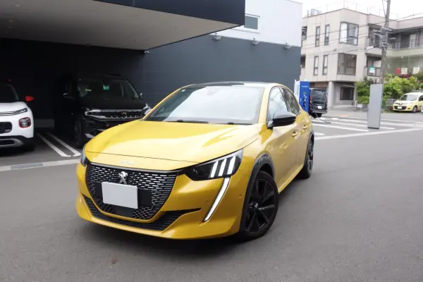 Peugeot 208 GT — thumbnail 1