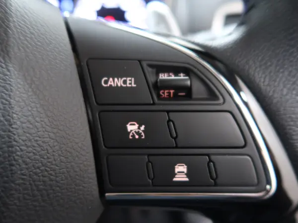 2020 Mitsubishi Eclipse Cross — photo 3