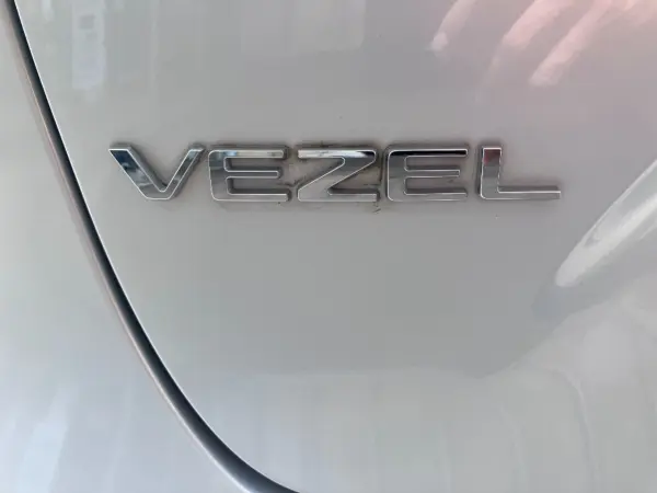 2022 Honda Vezel — photo 8 | Tuminion Kenya