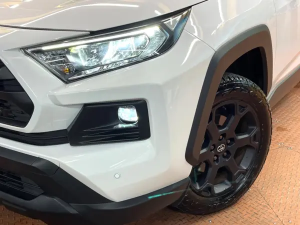 Toyota RAV4 2.0 Adventure Off-Road Package II 4WD — photo 8