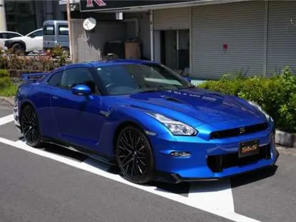 2024 Nissan Gt-r — photo 3