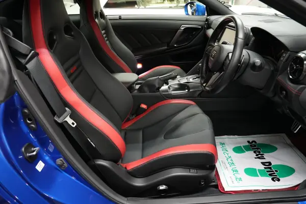 Nissan GT-R 3.8 Black Edition 4WD MY25 Final Model Nismo Sport Resetting One Owner Shutter Garage Storage Non-Smoking SRS Side Airbag Privacy Glass Floor Mat Drive Recorder 5 Years Coat Premium (Wangan Blue 4-Coat Multi-Flex PM) — photo 9